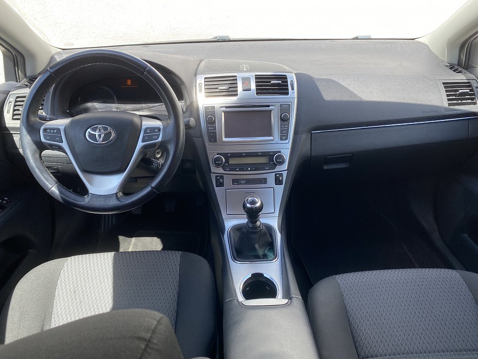 Toyota Avensis 1.8i 