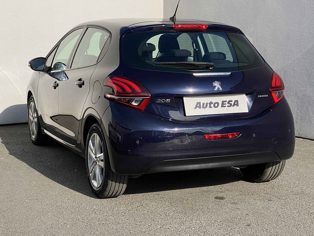 Peugeot 208 1.2 PT Signature