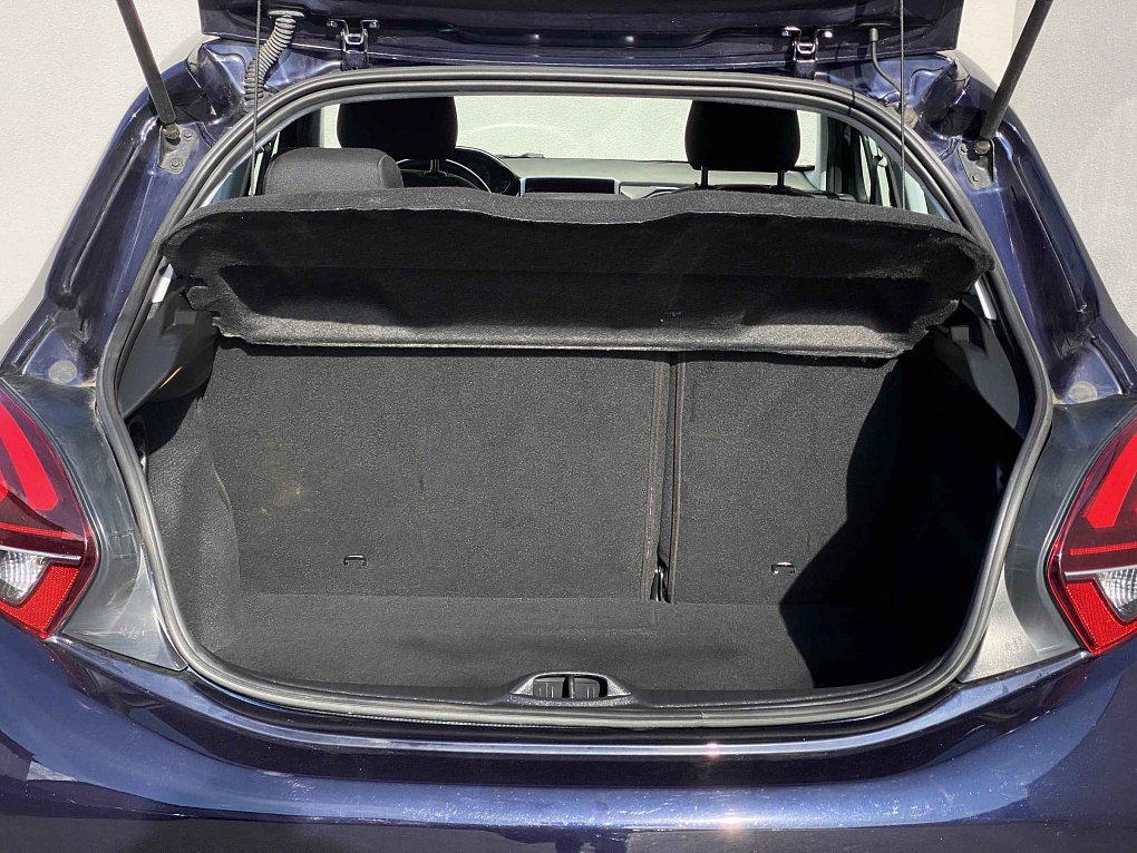 Peugeot 208 1.2 PT Signature