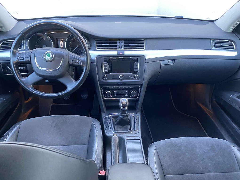 Škoda Superb II 2.0 TDi Ambition