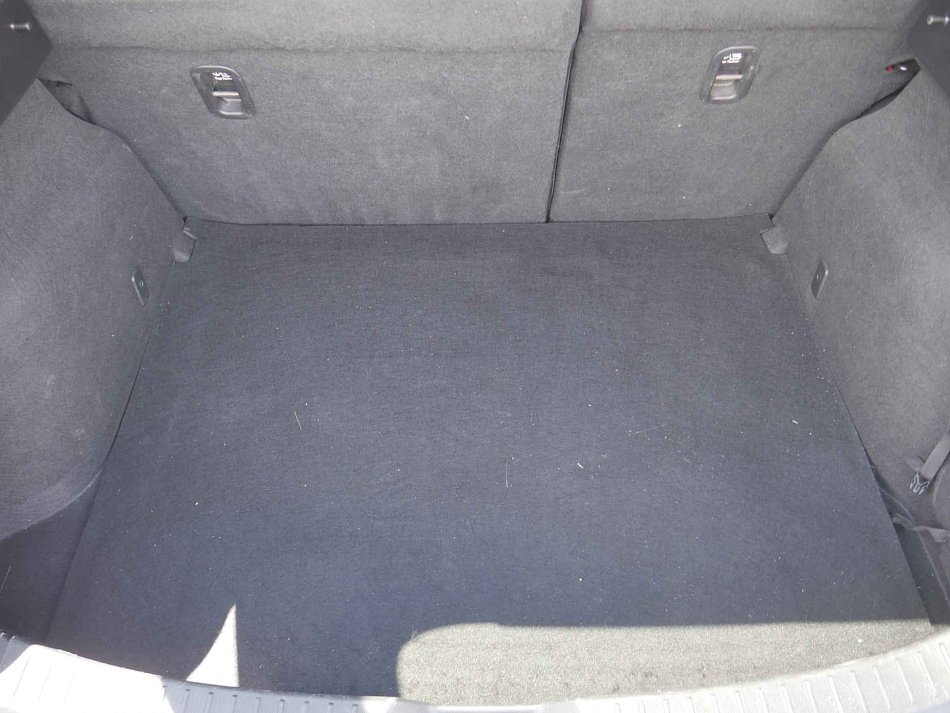 Mazda 3 2.0i 