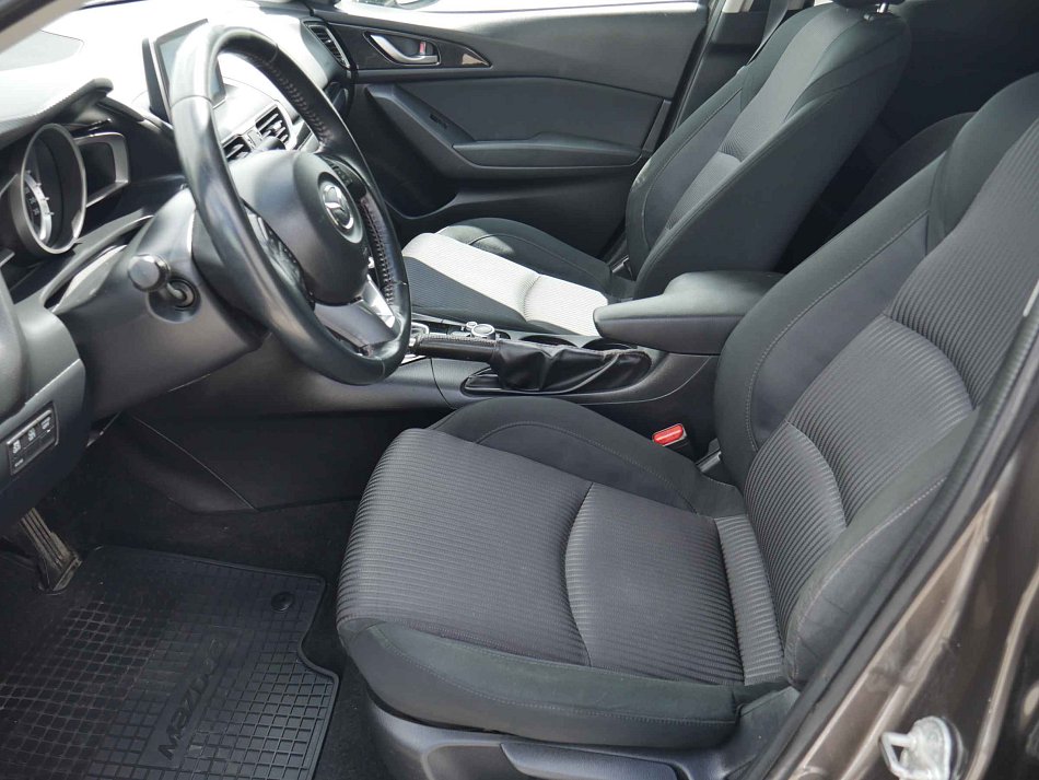 Mazda 3 2.0i 