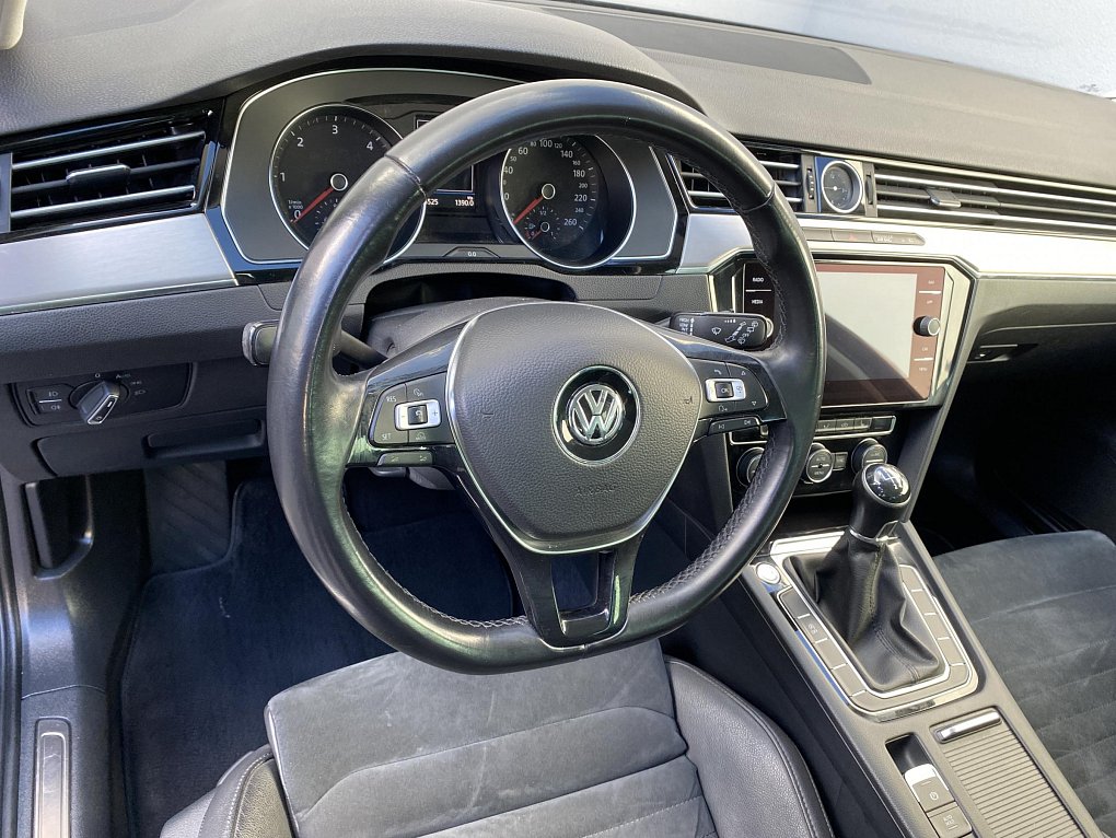 Volkswagen Passat 2.0 TDi Highline