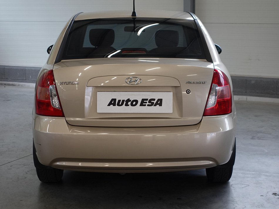 Hyundai Accent 1.4i 