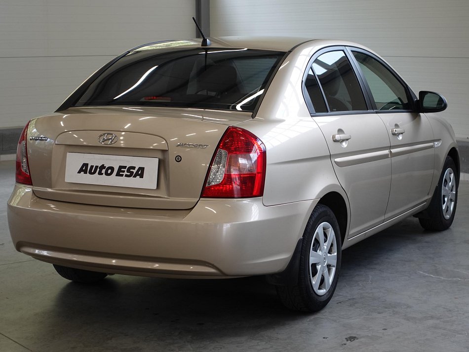 Hyundai Accent 1.4i 