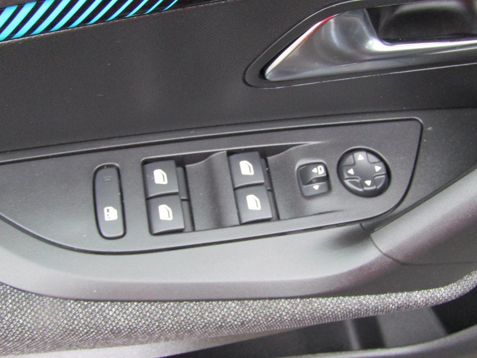 Peugeot 2008 1.2 PT Style