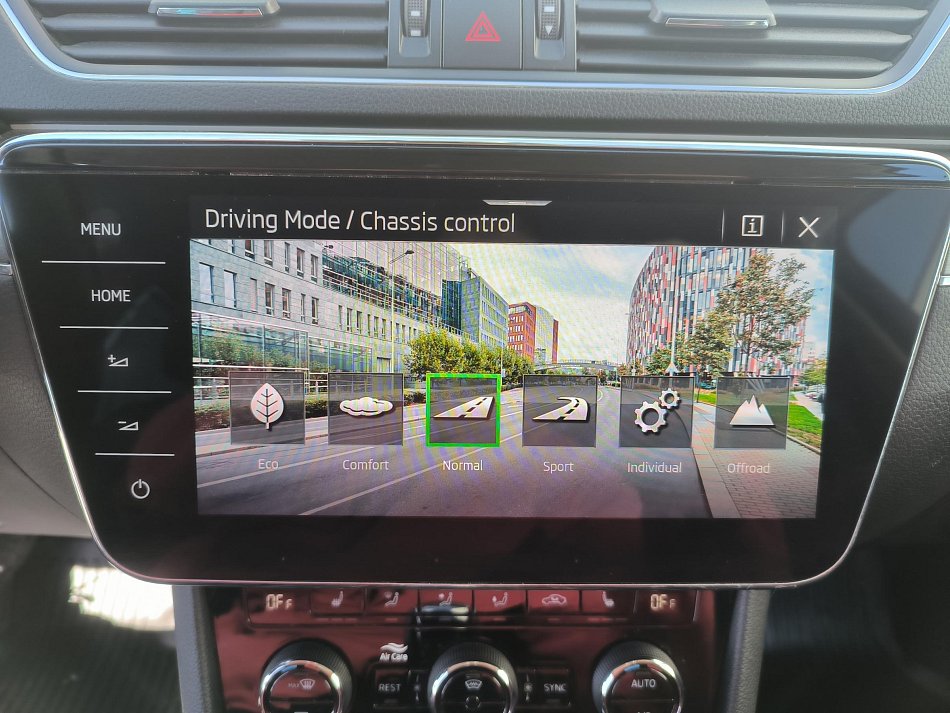 Škoda Superb III 2.0 TSi Scout 4x4