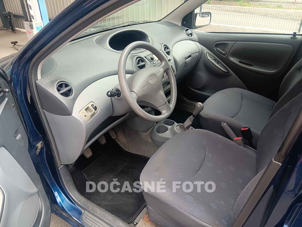 Toyota Yaris 1.0VVTi 