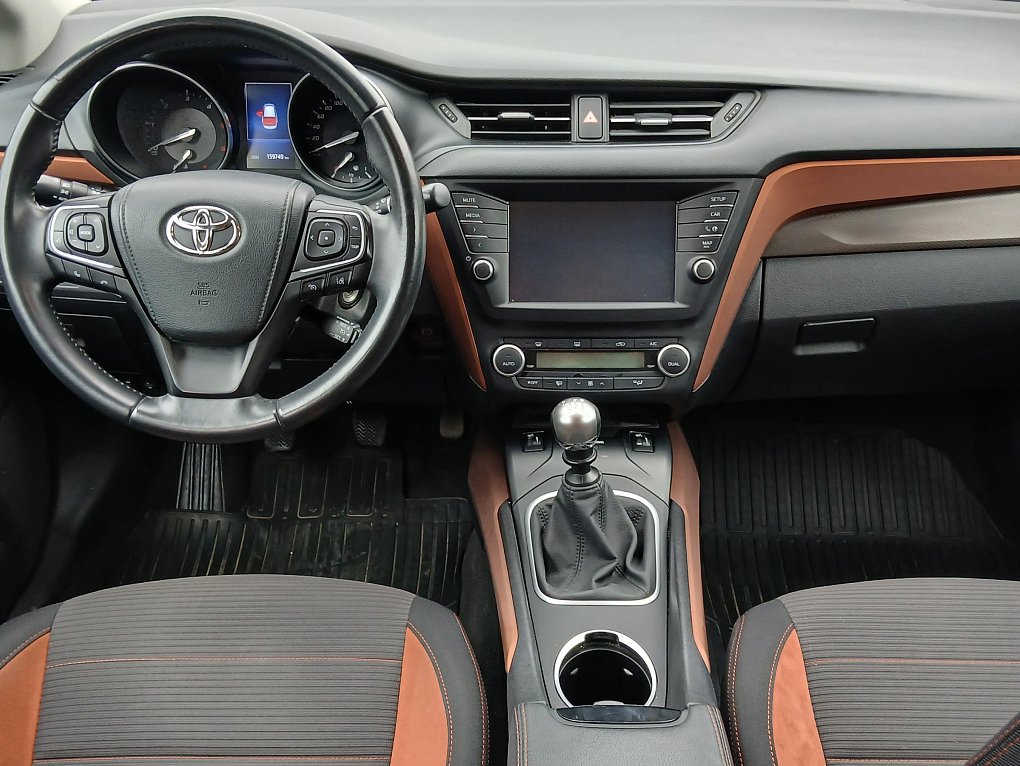 Toyota Avensis 2.0 D-4D Trend