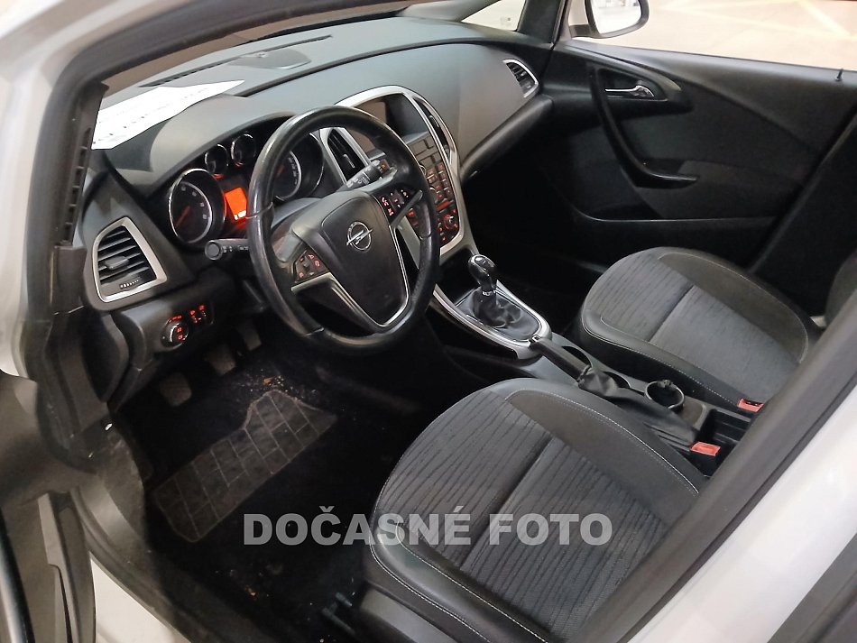 Opel Astra 1.4T 