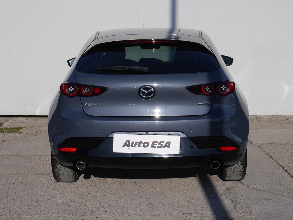 Mazda 3 2.0i 