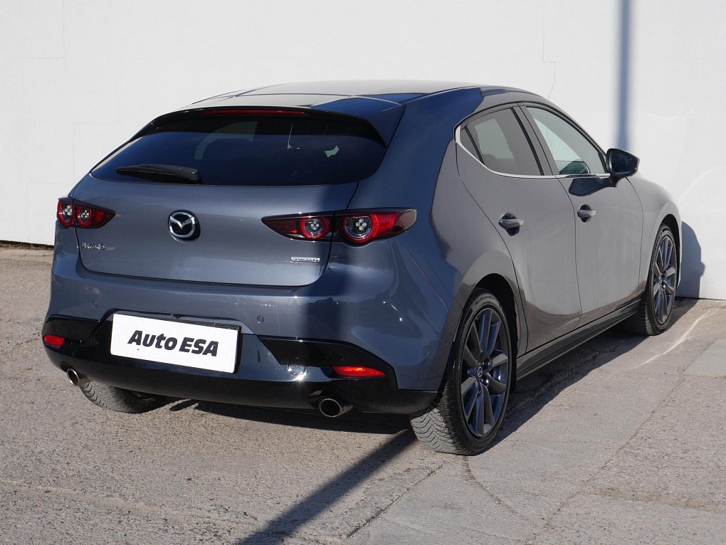 Mazda 3 2.0i 