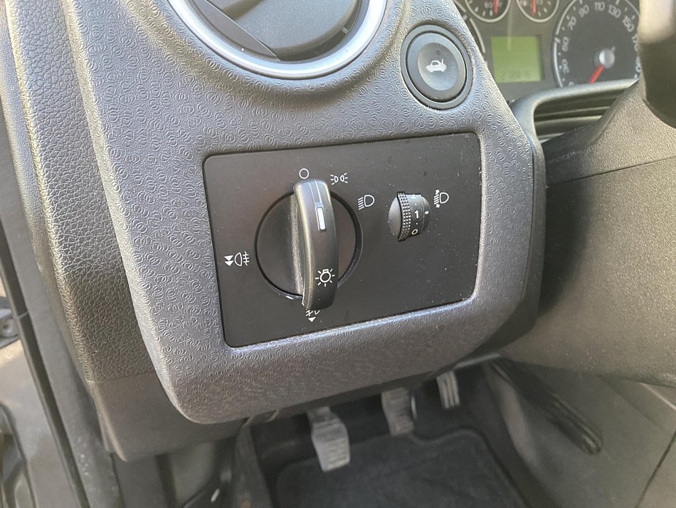 Ford Fusion 1.4i 
