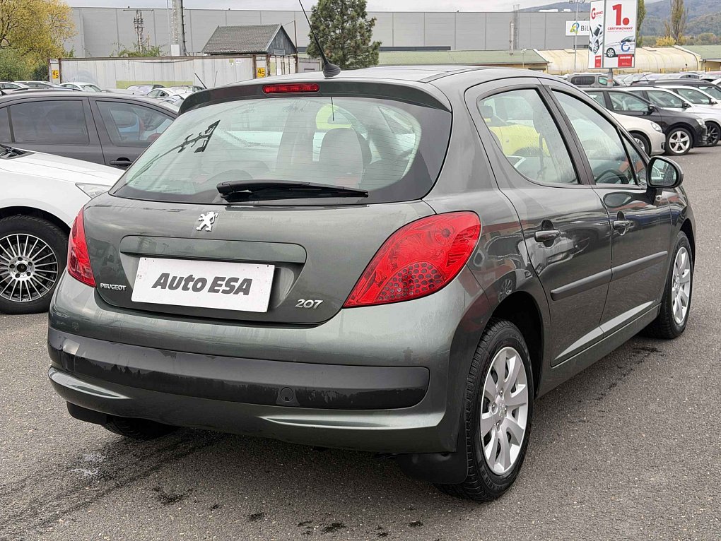 Peugeot 207 1.4i 