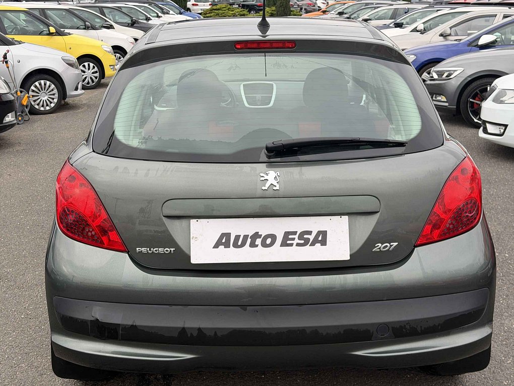 Peugeot 207 1.4i 