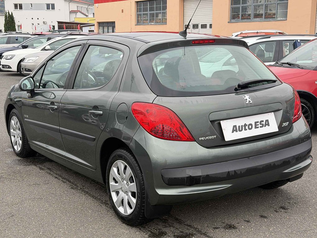 Peugeot 207 1.4i 