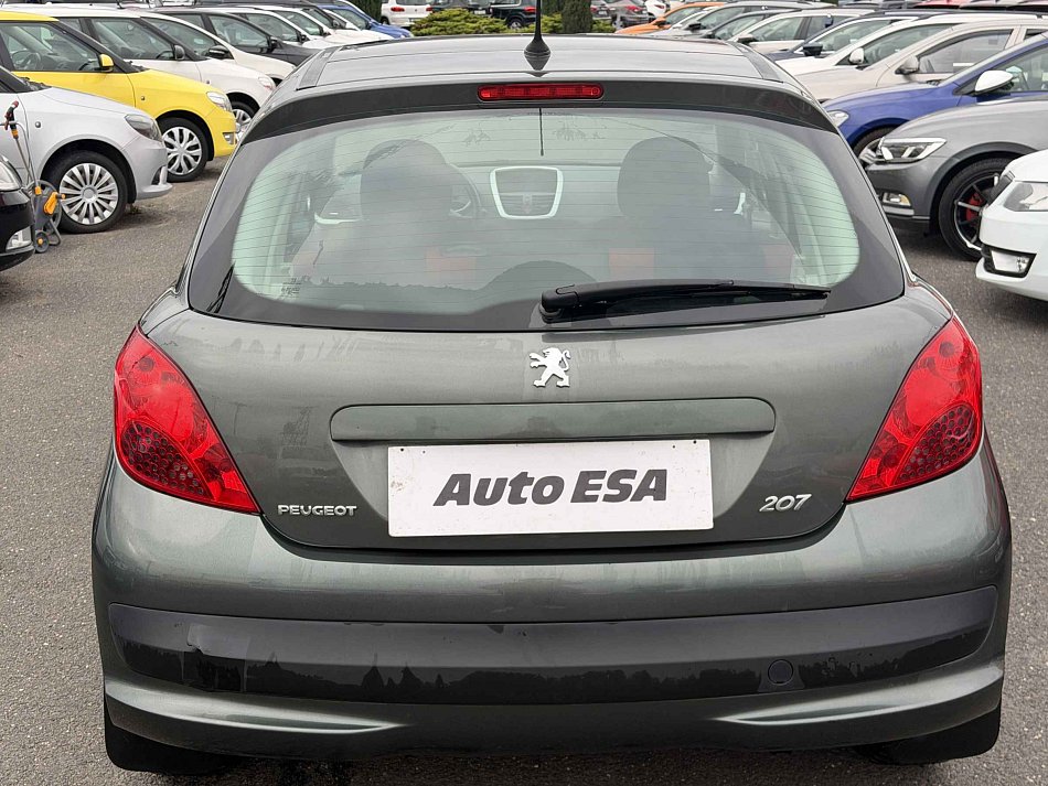 Peugeot 207 1.4i 