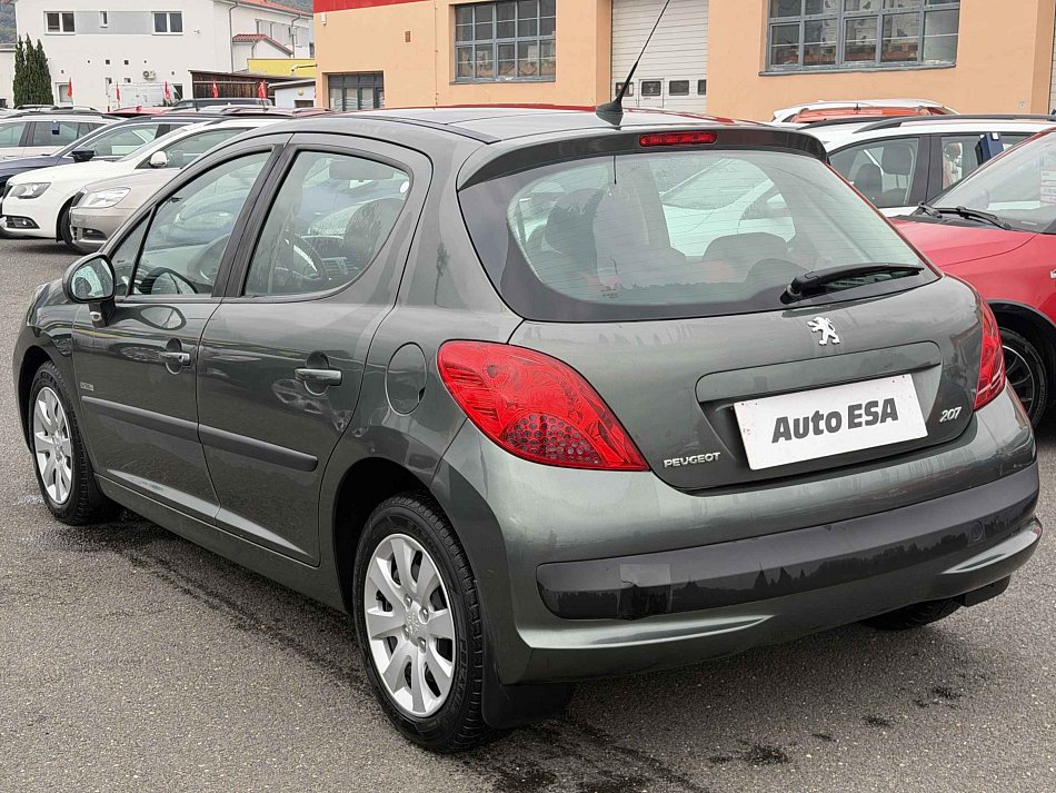 Peugeot 207 1.4i 