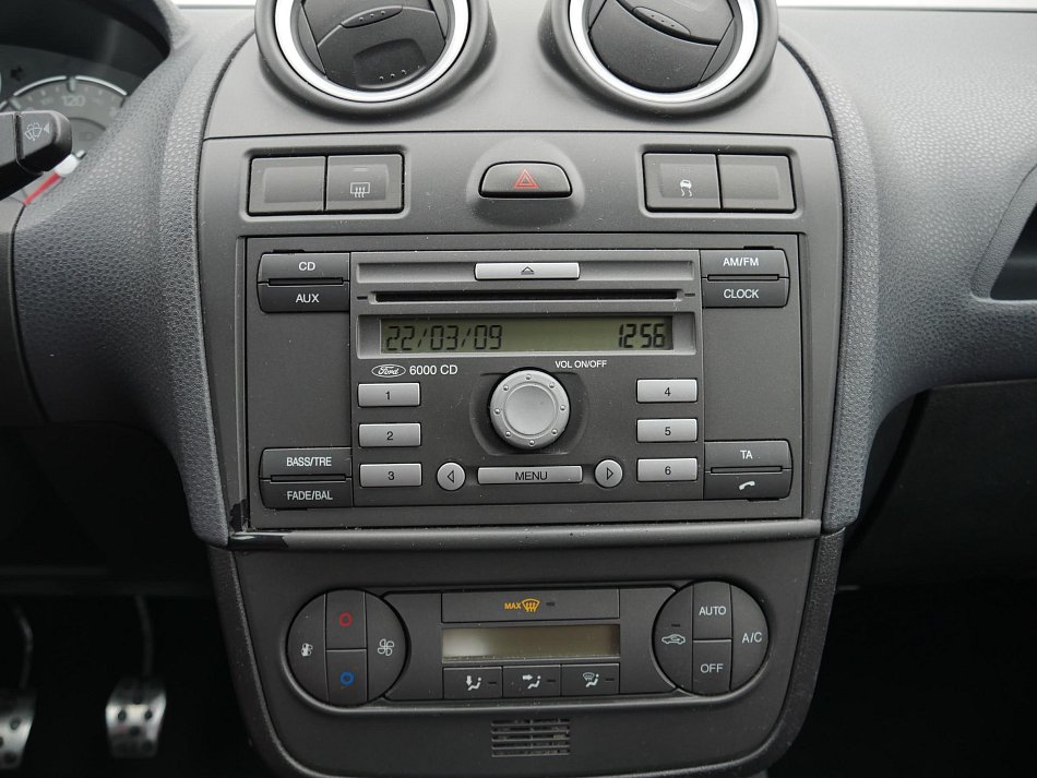 Ford Fiesta 2.0i 