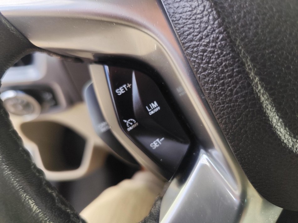 Ford Tourneo Custom 2.2TDCi Titanium 9míst