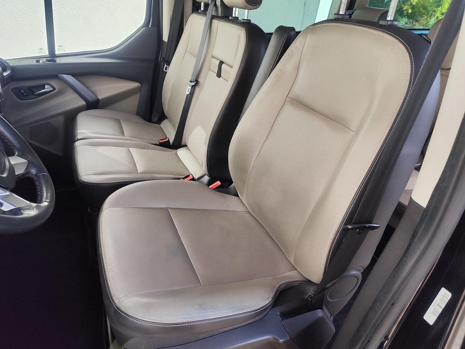 Ford Tourneo Custom 2.2TDCi Titanium 9míst