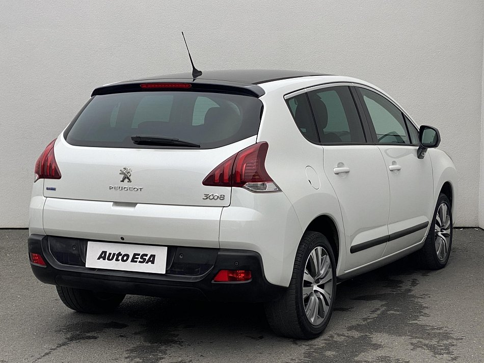 Peugeot 3008 1.2 PT 