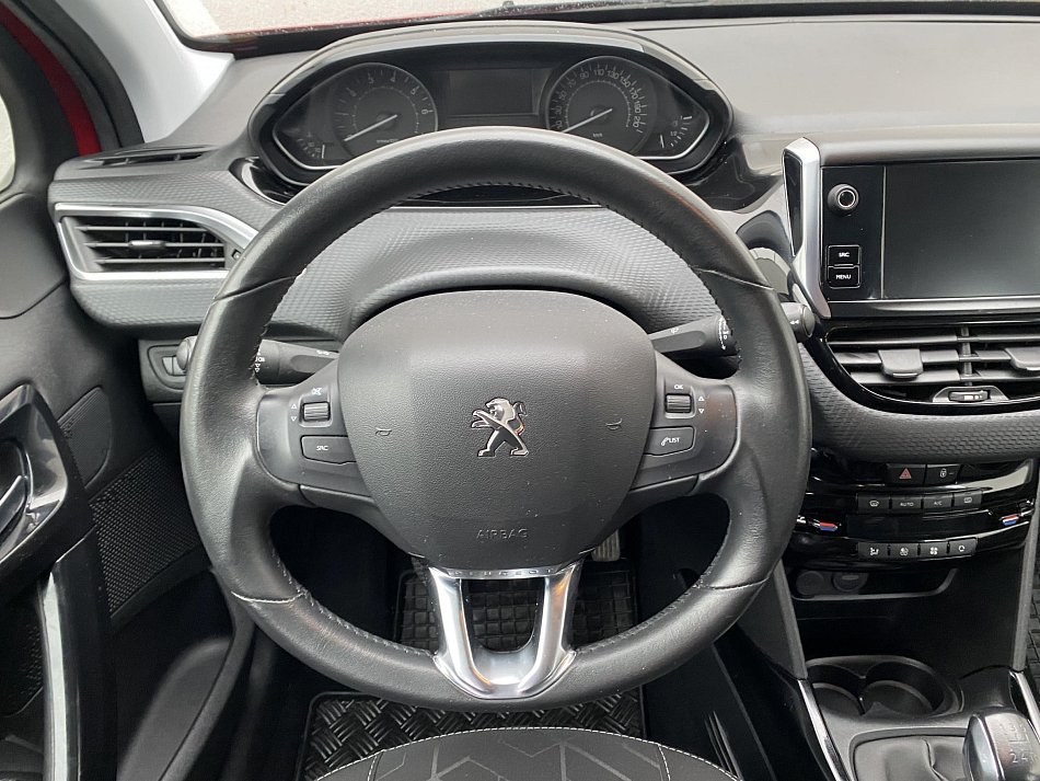 Peugeot 2008 1.2 PT 