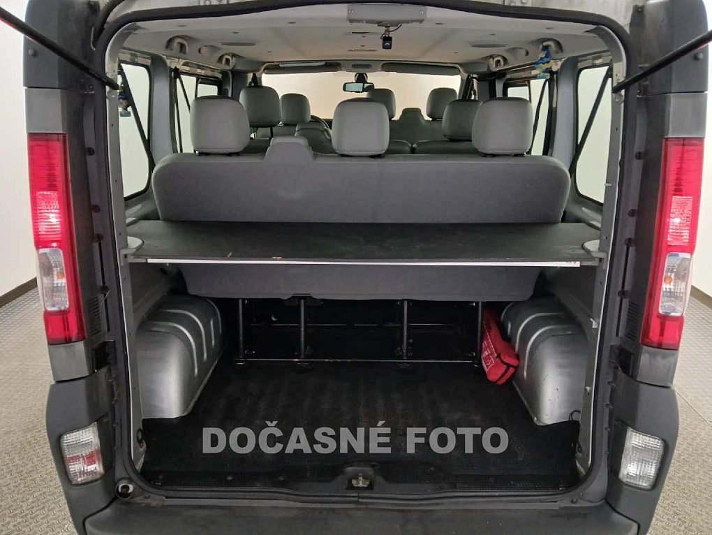 Opel Vivaro 2.0CDTi  9míst