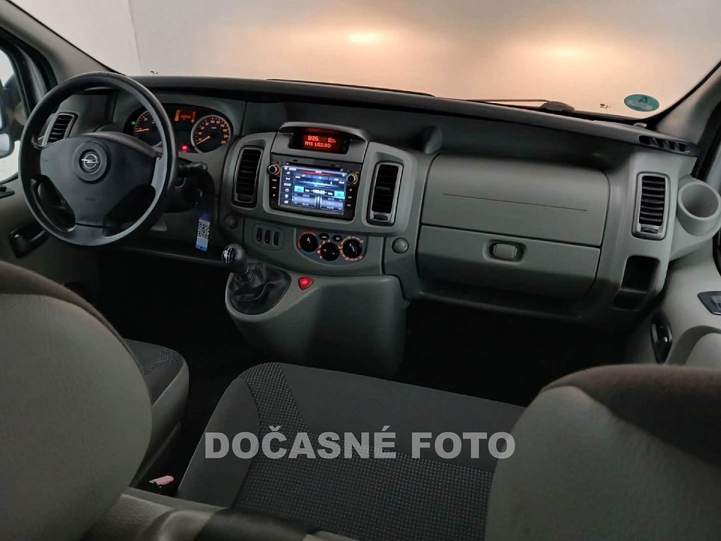 Opel Vivaro 2.0CDTi  9míst