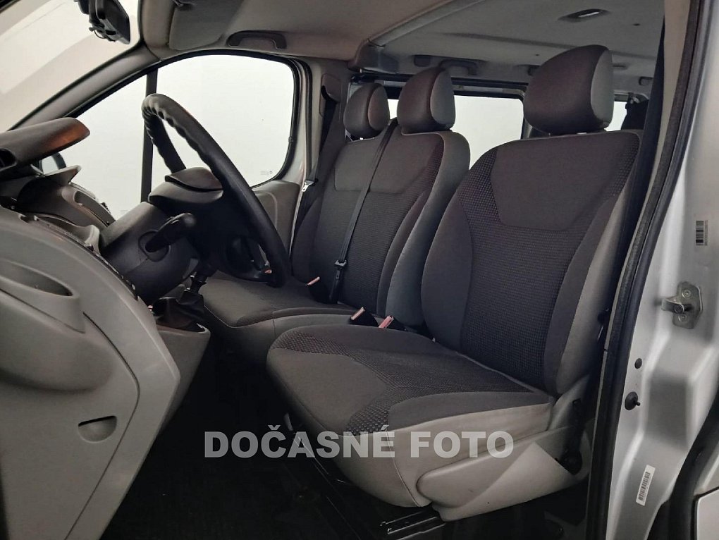 Opel Vivaro 2.0CDTi  9míst