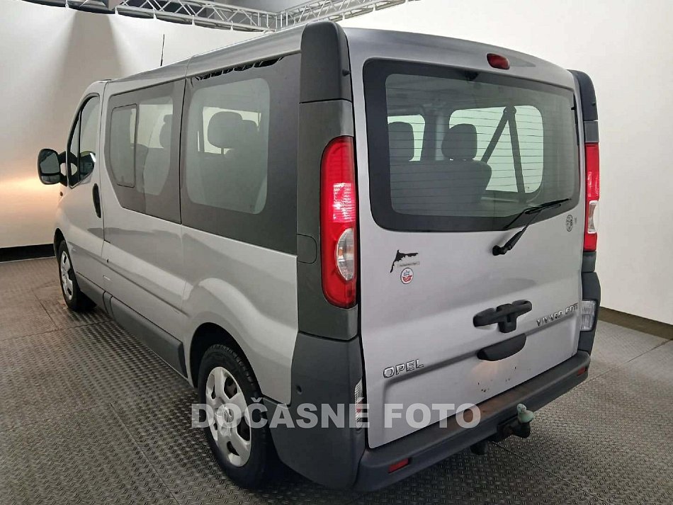 Opel Vivaro 2.0CDTi  9míst