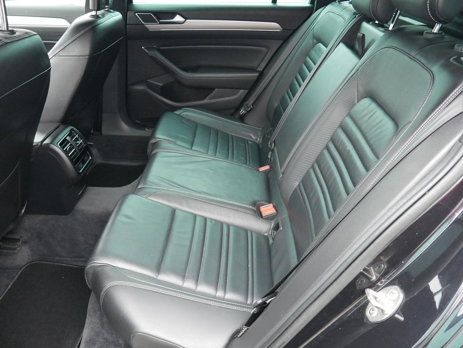 Volkswagen Passat 2.0 TDi R-Line 4x4