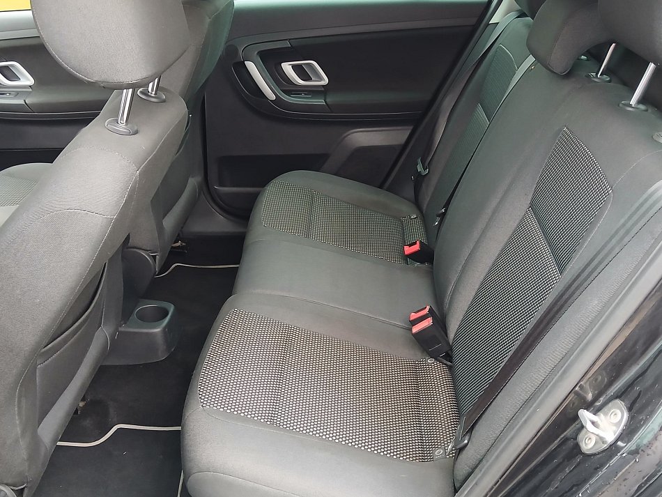 Škoda Fabia II 1.6i 16V Scout