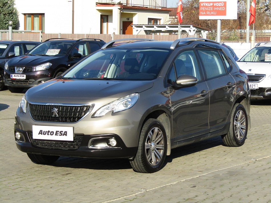Peugeot 2008 1.2i 