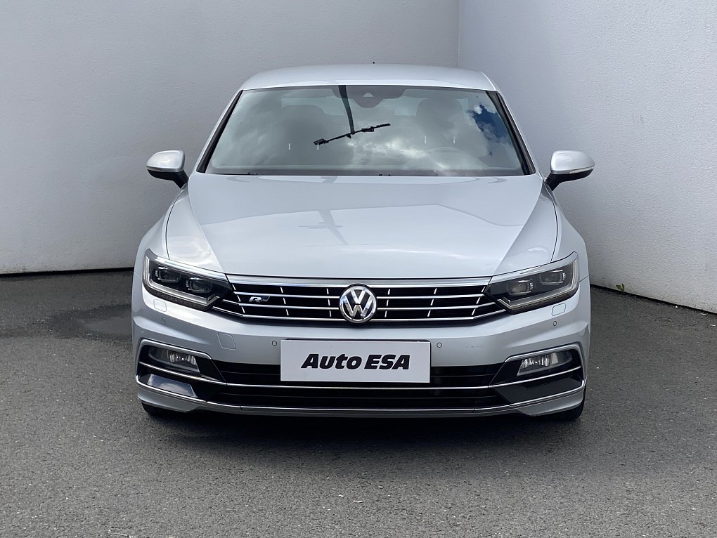Volkswagen Passat 2.0 TDi Highline 4x4 R-Line