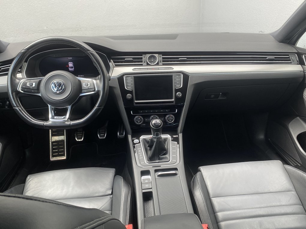 Volkswagen Passat 2.0 TDi Highline 4x4 R-Line