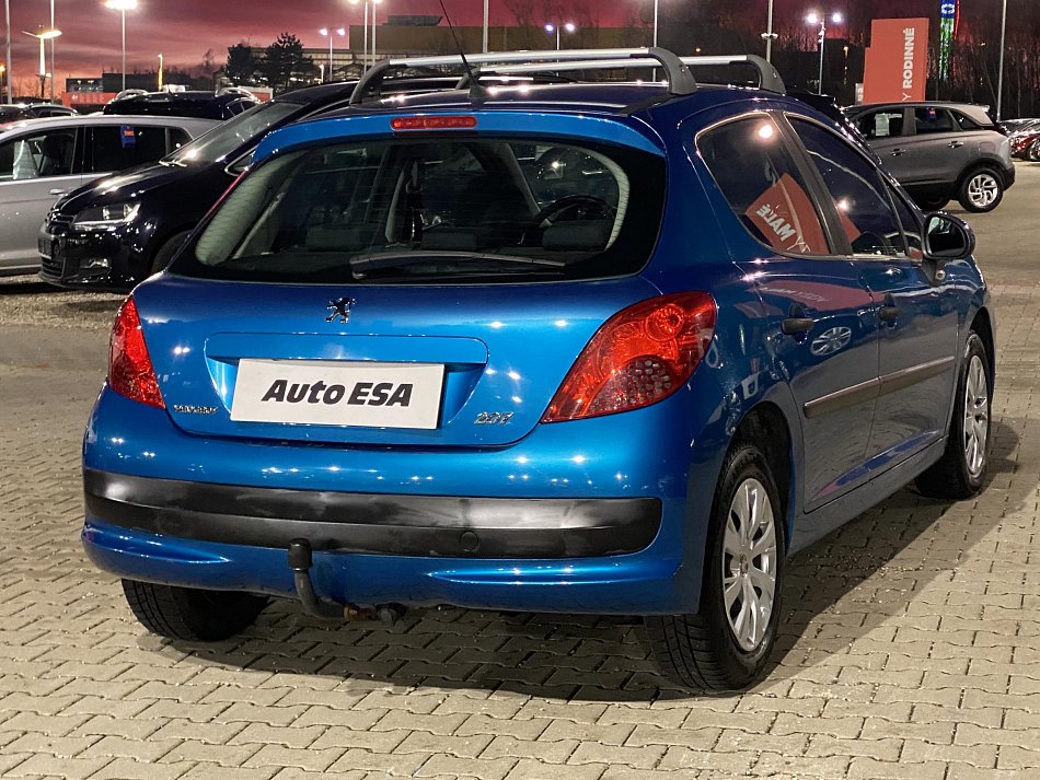 Peugeot 207 1.4 i 