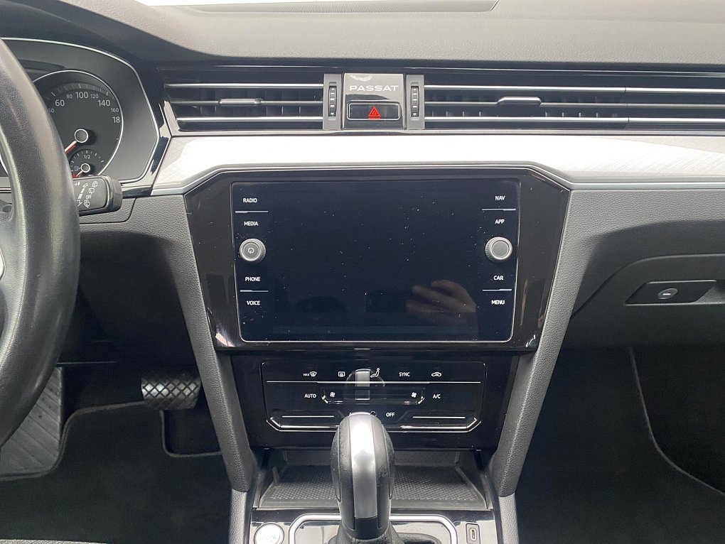 Volkswagen Passat 2.0 TDi 