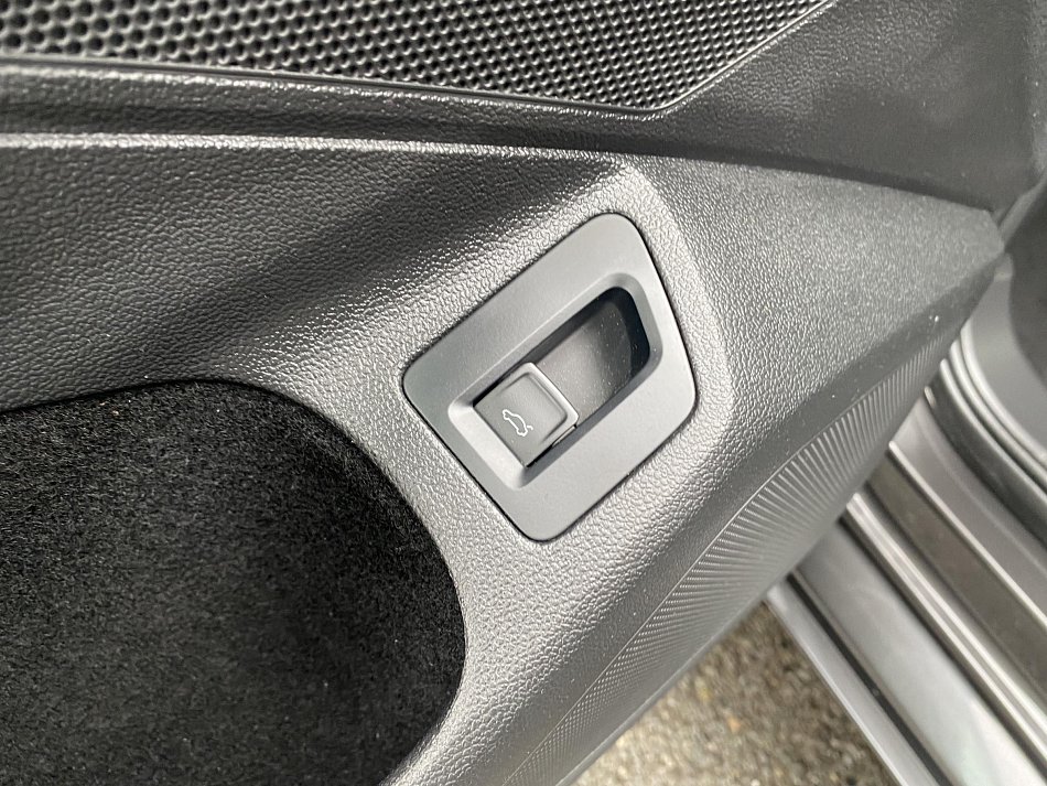 Volkswagen Passat 2.0 TDi 