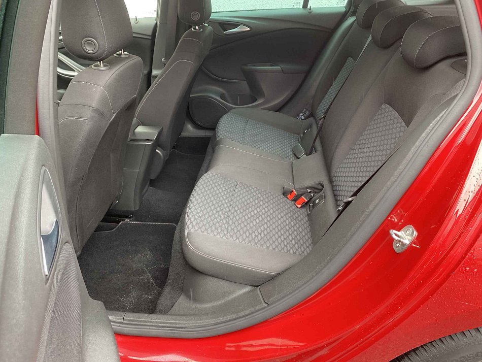 Opel Astra 1.2 T 