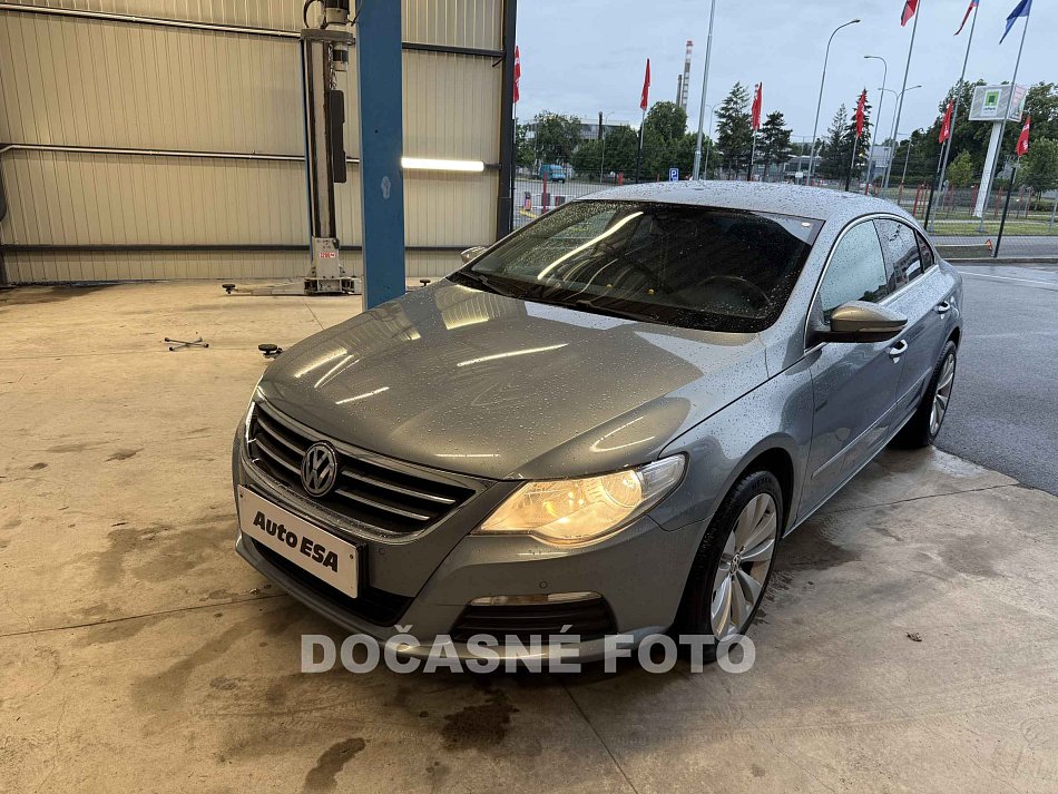 Volkswagen Passat CC 2.0 TDi 
