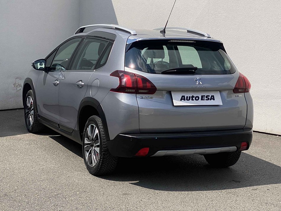 Peugeot 2008 1.2 PT 