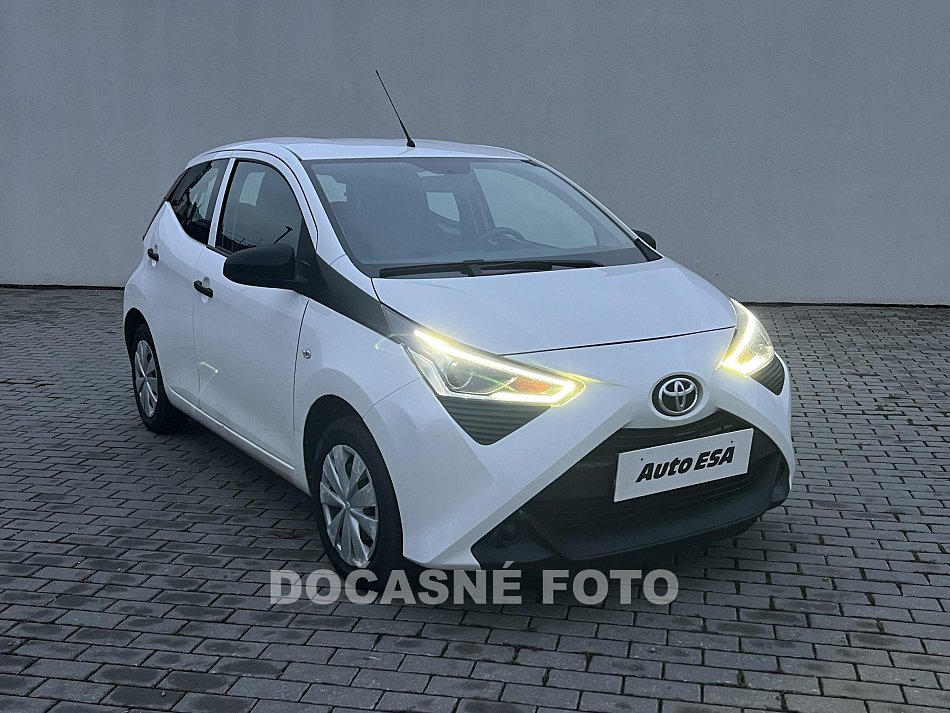 Toyota Aygo 1.0i 