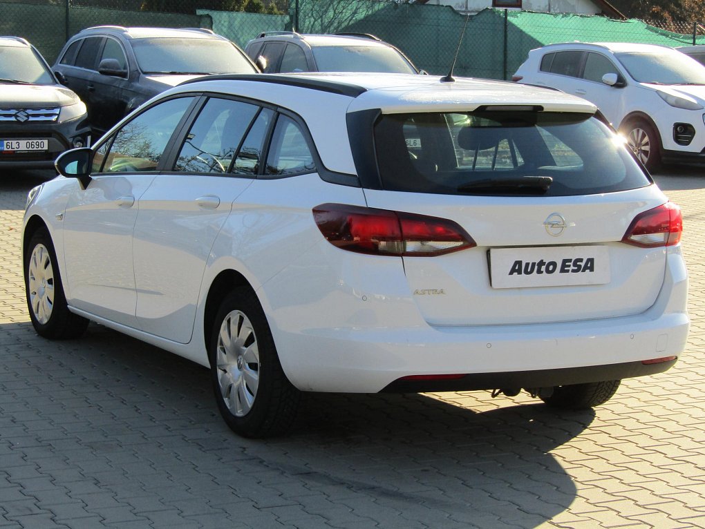 Opel Astra 1.6 CDTi 