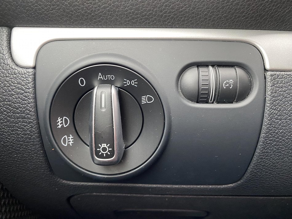 Volkswagen Scirocco 2.0 TDi Sport