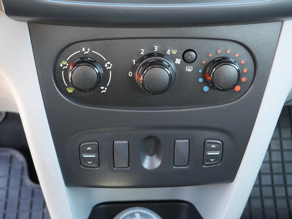 Dacia Sandero 1.2i 