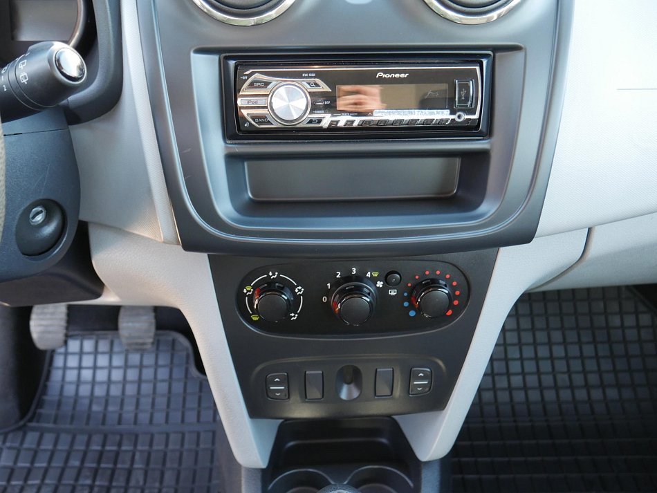 Dacia Sandero 1.2i 