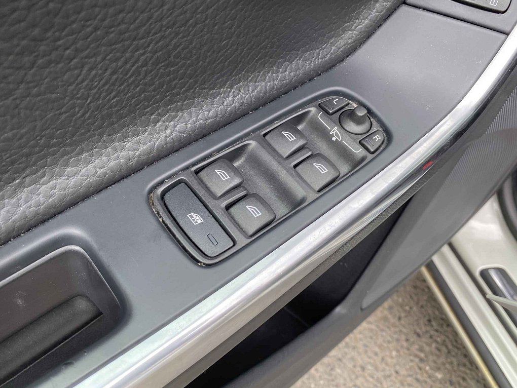 Volvo V60 2.4 D5  4x4