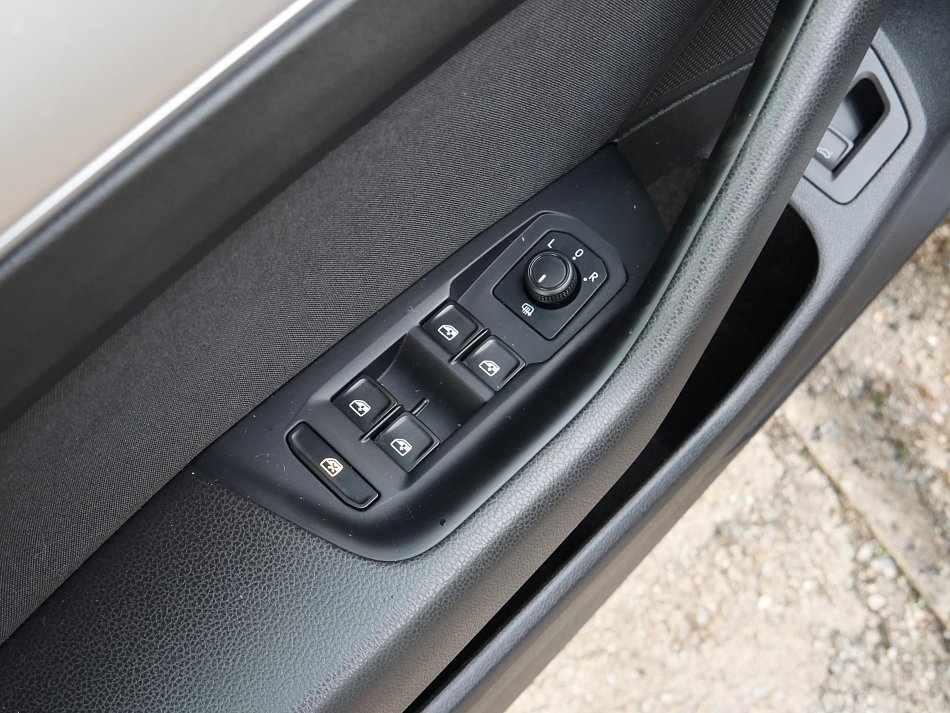 Volkswagen Passat 2.0 TDi 