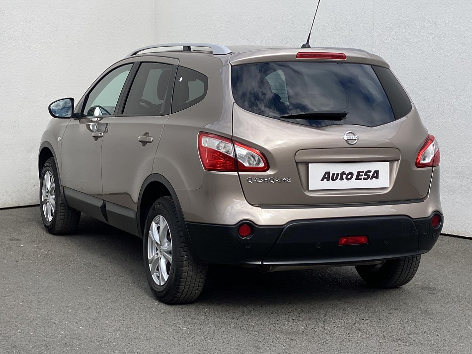 Nissan Qashqai 1.6i  7míst